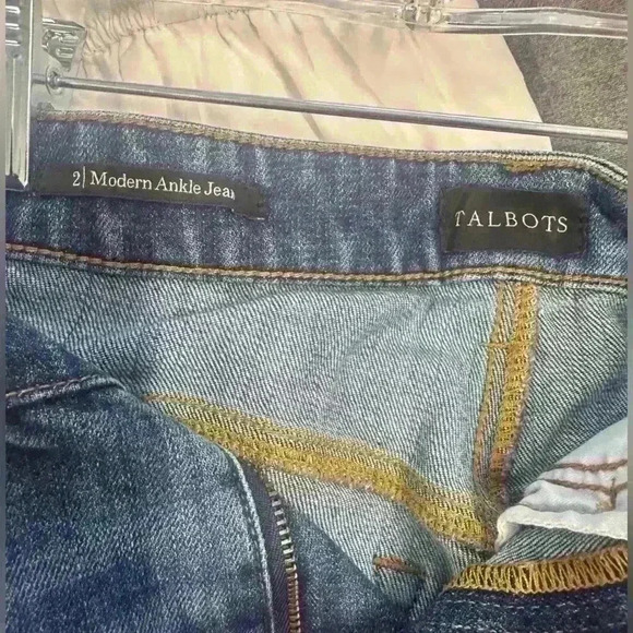 Talbots Modern Ankle Jeans Womens Size 2 with green pinstripes - Picture 4 of 4